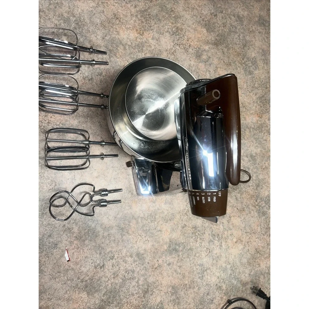 Working Vintage Sunbeam Mixmaster Stand Mixer Chrome 12 Speed with Accessories